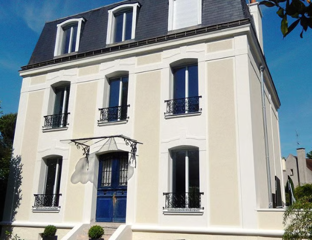 travaux de rénovation de façade avant et après intervention